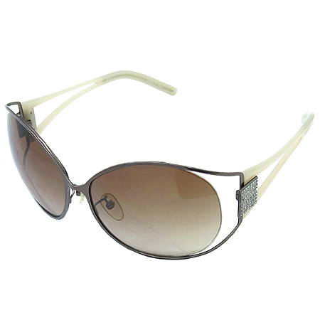 �����  ���۶�