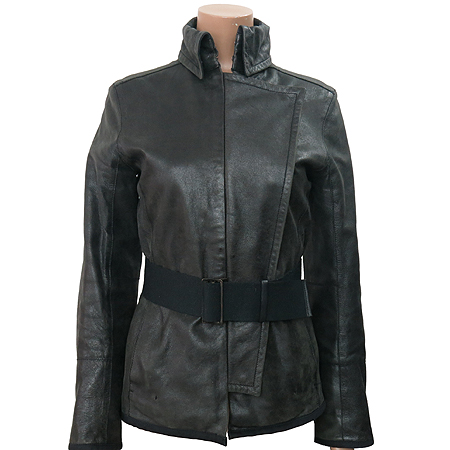 �����  ����