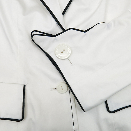 Castel bajac(��ڹ���) ȭ��Ʈ�÷� ���� �̹���4 - ���̺��� �߰���ǰ