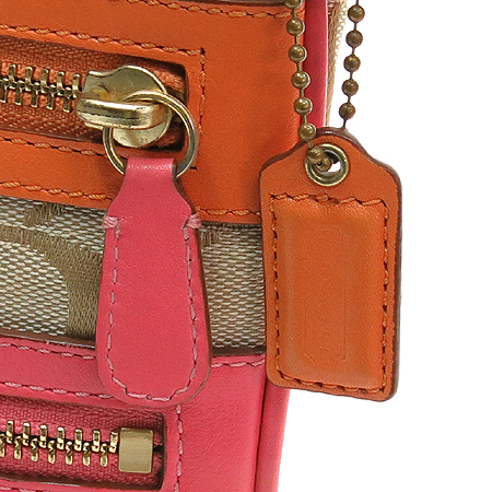 Coach(��ġ) �ñ׳��� �ڰ��� ��Ƽ ���� ũ�ν��� �̹���4 - ���̺��� �߰���ǰ