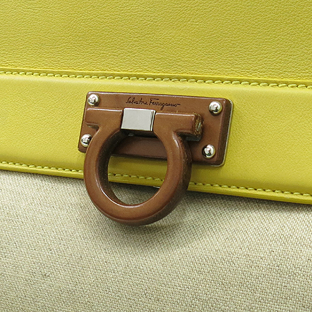 Ferragamo(��󰡸�) 21 A991 ���Ǿ� 2WAY [�б�������] �̹���4 - ���̺��� �߰���ǰ