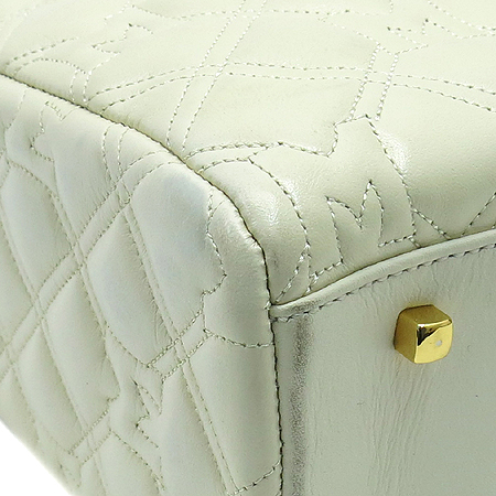 Metrocity(��Ʈ�ν�Ƽ) ���̺��� ���� ���� �ΰ� �׽���� ��Ʈ�� �̹���5 - ���̺��� �߰���ǰ