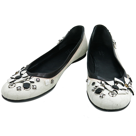 ����  ����