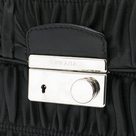 Prada(�����) BT0915 NAPPA (����) GAUFRE (������) NERO �÷� ���� ü�� ����� �̹���4 - ���̺��� �߰���ǰ