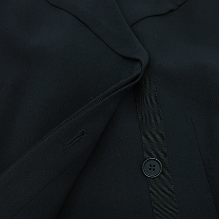 Emporio Armani(�������� �Ƹ�����) ���� �׷����÷� ���� �̹���3 - ���̺��� �߰���ǰ