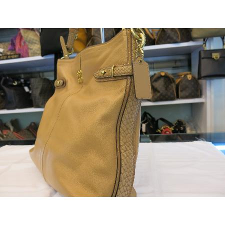 Coach(��ġ) ����� �̹���2 - ���̺��� �߰���ǰ