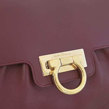 Ferragamo(��󰡸�) AU 21 D479 ���� �ΰ� ��� ���� ���� ����� [�ϻ����] �̹���4 - ���̺��� �߰���ǰ