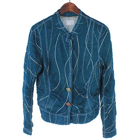 ����  ����