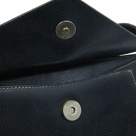 Ferragamo(��󰡸�) E 21 2708 �׷��� �÷� �÷� ũ�ν��� �̹���3 - ���̺��� �߰���ǰ