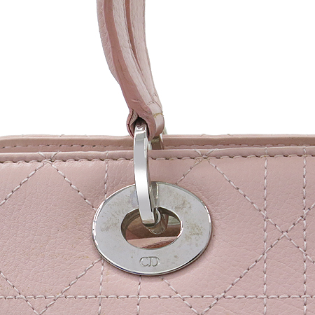 Dior(ũ����î���) VEA44594 ��� ���� ��Ʈ�� �̹���4 - ���̺��� �߰���ǰ