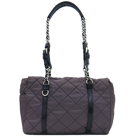 �����  �����