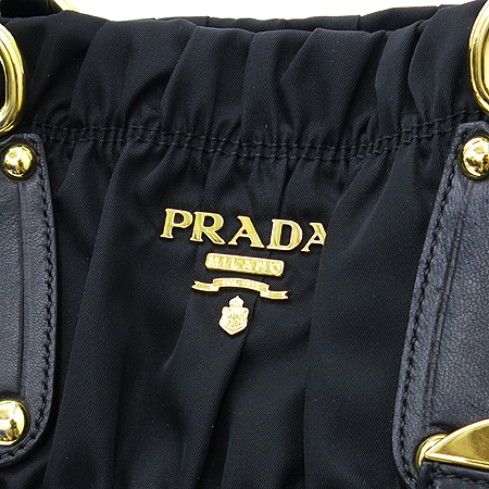 Prada(�����) TESSUTO GAUFRE(�׼��� ������) ���� �к긯 ���� ȥ�� ����ΰ� ��Ʈ�� �̹���4 - ���̺��� �߰���ǰ