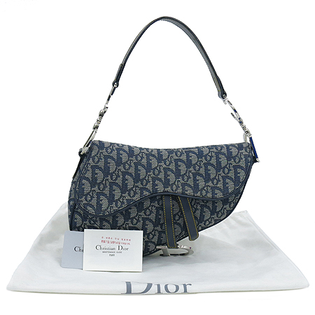 ���  �����