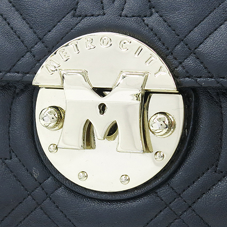 Metrocity(��Ʈ�ν�Ƽ) MQ230 ���� �ΰ� ��� ���� ���� ü�� ũ�ν��� �̹���4 - ���̺��� �߰���ǰ