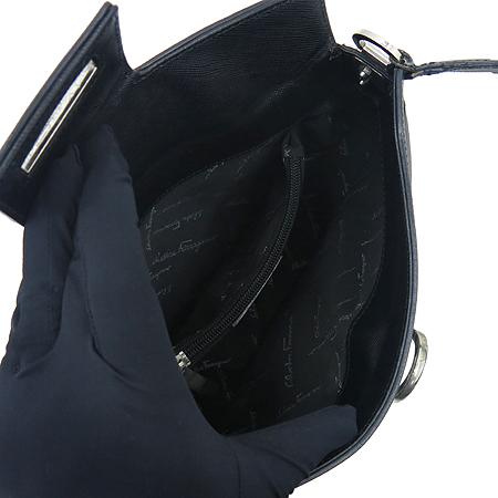 Ferragamo(��󰡸�) 21 4835 ���� ���ǾƳ� ��ġ�� ����ΰ� ����� �̹���6 - ���̺��� �߰���ǰ