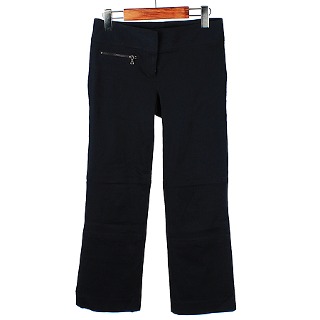 ��  ����