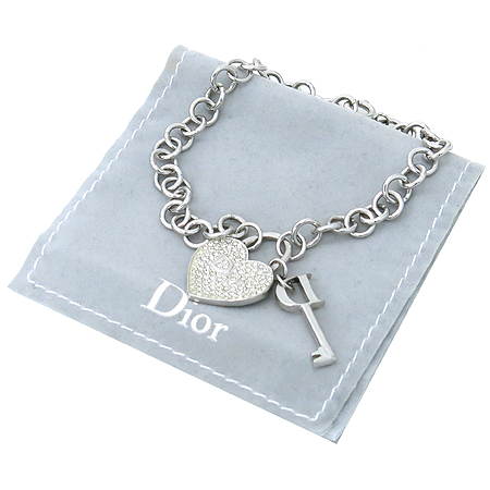 ���  ����