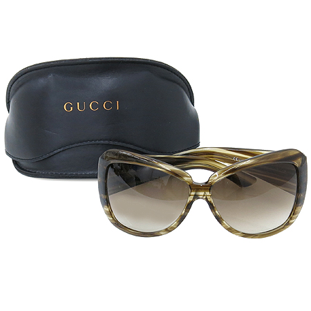 ����  ���۶�