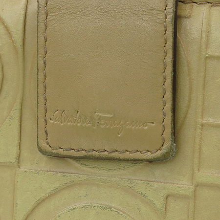 Ferragamo(��󰡸�) 22 0773 ������ ���� ��ġ�� �ΰ� ������ �̹���3 - ���̺��� �߰���ǰ