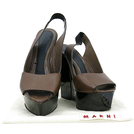 ������  ����