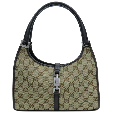 ����  �����