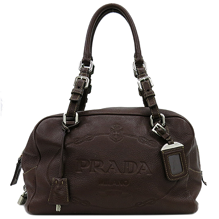 �����  �����