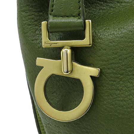 Ferragamo(��󰡸�) 21 6395 ��� ��Ż ��ġ�� �ΰ� �׸� ���� ȣ�� ����� �̹���4 - ���̺��� �߰���ǰ