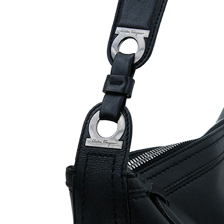 Ferragamo(��󰡸�) 21 3840 ���� ���� ��ġ�� �ΰ� ��Ʈ�� ȣ�� ����� �̹���3 - ���̺��� �߰���ǰ