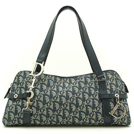 ���  �����