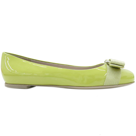 Ferragamo(��󰡸�) VARINA(�ٸ���) �ǹ� ��Ż �ΰ� ���̴�Ʈ ���� �÷� ���� �̹���4 - ���̺��� �߰���ǰ