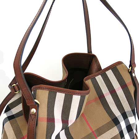 Burberry(������) 38264401 ���� �ΰ� ��� üũ ���� ���� Ʈ���� ����� [�ϻ����] �̹���4 - ���̺��� �߰���ǰ