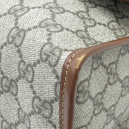 Gucci(����) 246411 GG�ΰ� PVC ����� Ʈ���� ������ �޽��� ũ�ν��� �̹���5 - ���̺��� �߰���ǰ