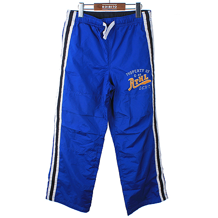 ��  ����