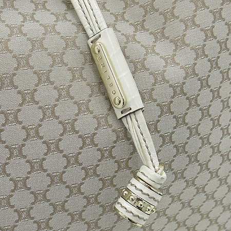 Celine(������) ���ͽ��� �ΰ� �ڰ��� ���̺��� �Ǿ����� �ڵ� ����ΰ� ��Ʈ�� �̹���4 - ���̺��� �߰���ǰ