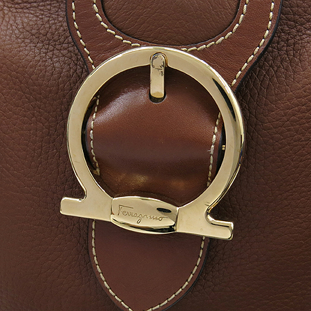 Ferragamo(��󰡸�) 21 C352 ����� ����ΰ� ��ġ�� ȣ�� ����� �̹���4 - ���̺��� �߰���ǰ