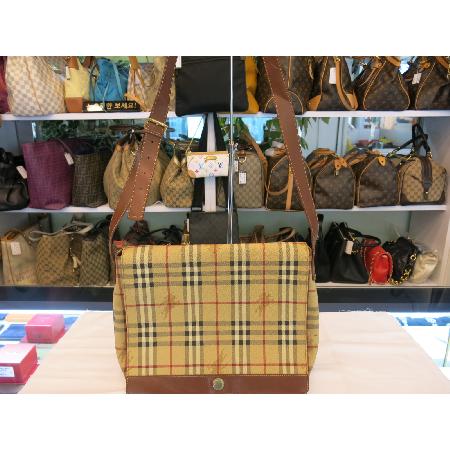 Burberry(������) ���üũ ������� ũ�ν��� �̹���2 - ���̺��� �߰���ǰ