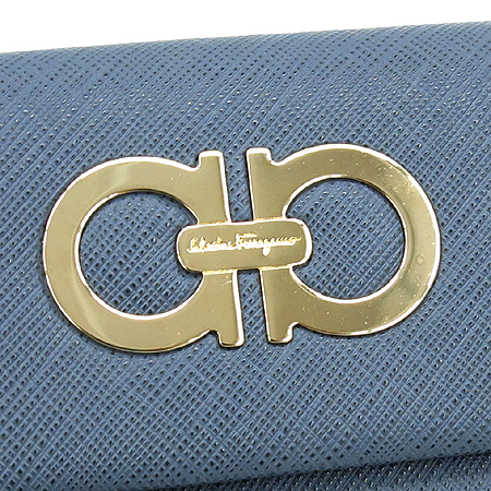 Ferragamo(��󰡸�) Ferragamo(��󰡸�) 22 7122 �������� ��ġ�� ����ΰ� 2�� ������ [��������] �̹���6 - ���̺��� �߰���ǰ