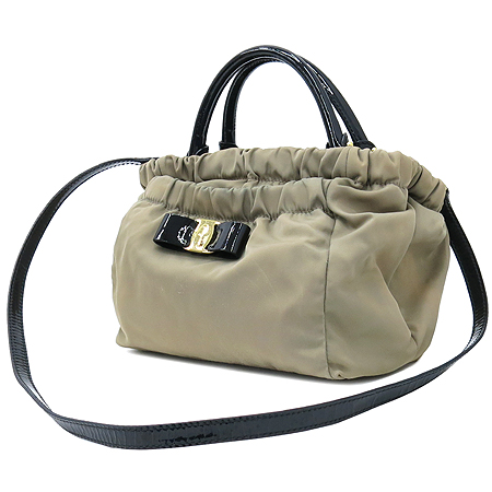 Ferragamo(��󰡸�) 21 C793 �к긯 ���� �ٶ���� 2WAY �̹���3 - ���̺��� �߰���ǰ