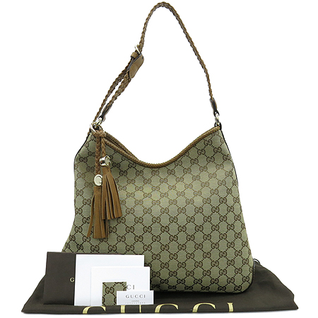 ����  �����