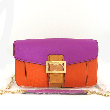 ������  �����