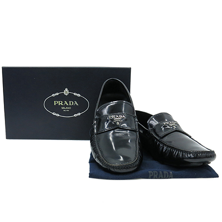 �����  ����