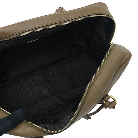 Prada(�����) ���ǾƳ� ���� ����ΰ� ��Ʈ�� �̹���7 - ���̺��� �߰���ǰ