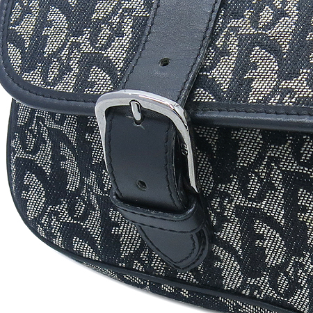 Dior(ũ����î���) 01RU0043 �к긯 ���� Ʈ���� ũ�ν��� �̹���3 - ���̺��� �߰���ǰ