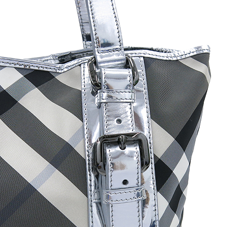 Burberry(������) �׷��� ��Ʈ üũ �ǹ� ��Ż�� ����� �̹���3 - ���̺��� �߰���ǰ