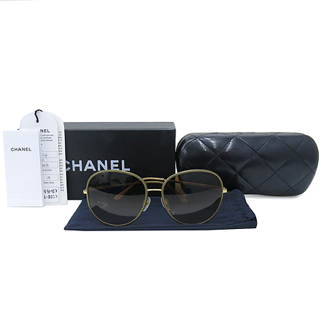 ����  ���۶�