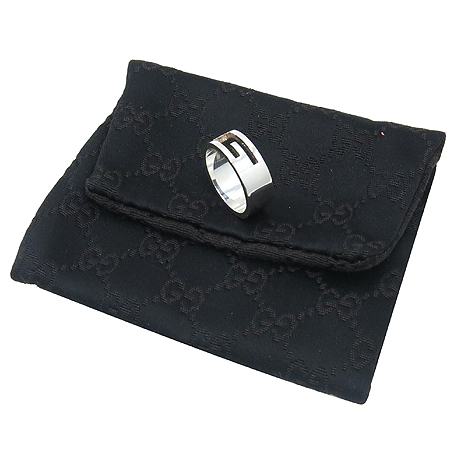 ����  ����