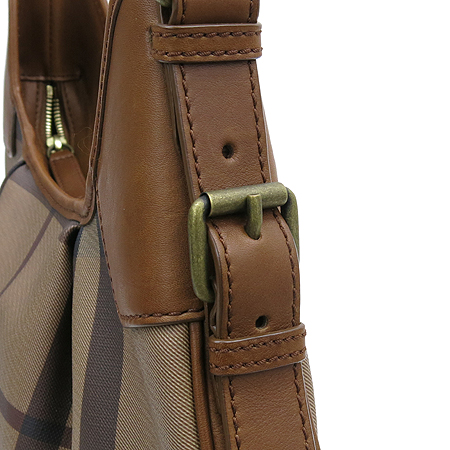 Burberry(������) 3722909 ����ũüũ ȣ�� ����� �̹���4 - ���̺��� �߰���ǰ