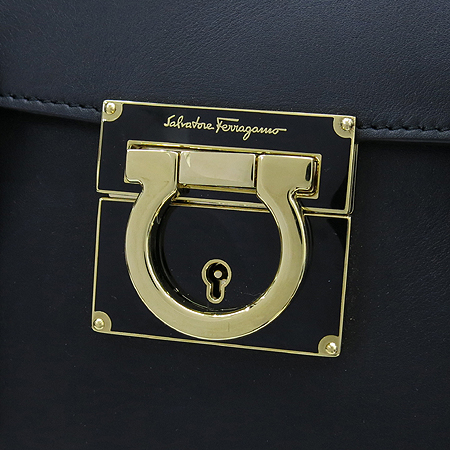 Ferragamo(��󰡸�) 21 D941 ��Ű �������� ����ΰ� ��� 2WAY + �����Ŀ�ġ �̹���4 - ���̺��� �߰���ǰ