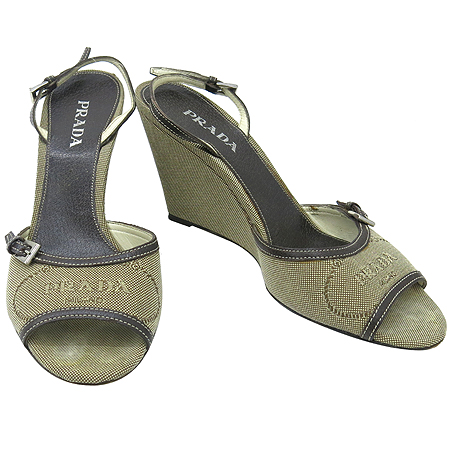 �����  ����