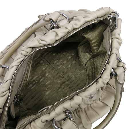 Prada(�����) BN1336 �ǹ� ��Ż �ΰ� ���̺��� NAPPA (�簡��) ������  ��Ʈ�� + ��� ��Ʈ�� �̹���6 - ���̺��� �߰���ǰ